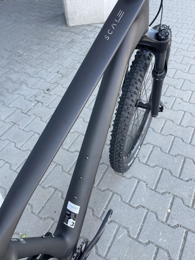 Nové horské kolo SCOTT SCALE 940 velikost L - karbonový rám