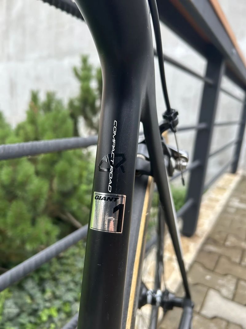 Giant Compact Road Carbon