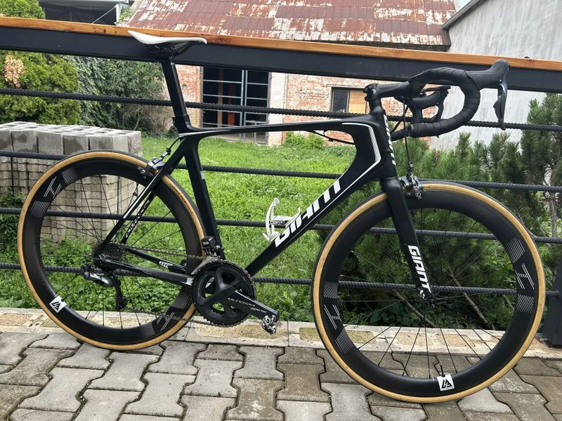 Giant Compact Road Carbon