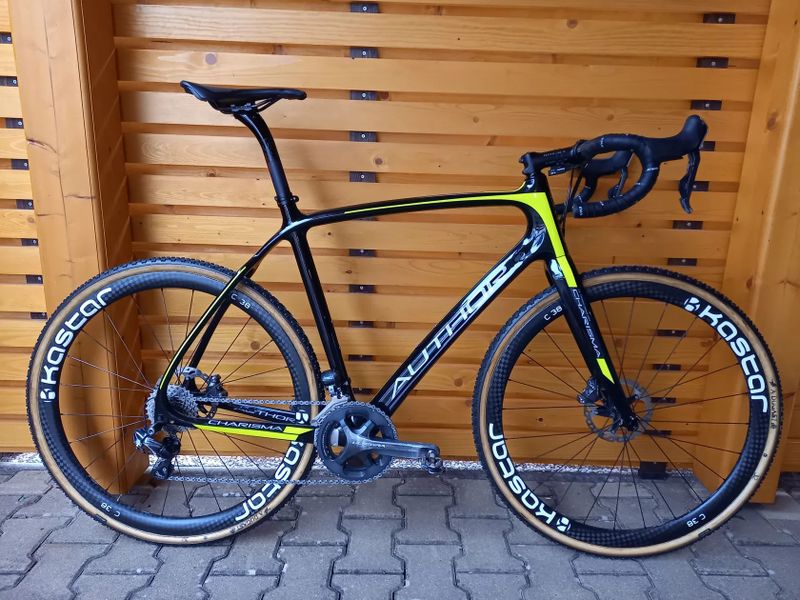 CYKLOKROSKA / RYCHLÝ GRAVEL AUTHOR CHARISMA CX Disc Di2 vel. 57