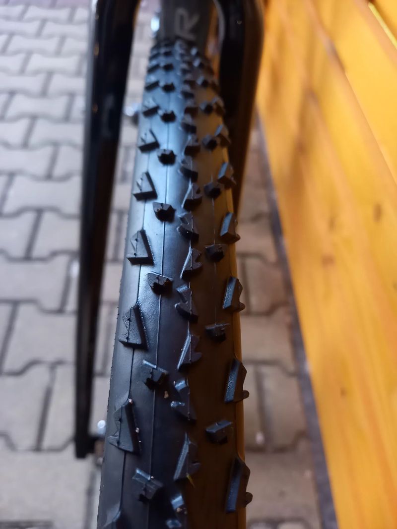 CYKLOKROSKA / RYCHLÝ GRAVEL AUTHOR CHARISMA CX Disc Di2 vel. 57