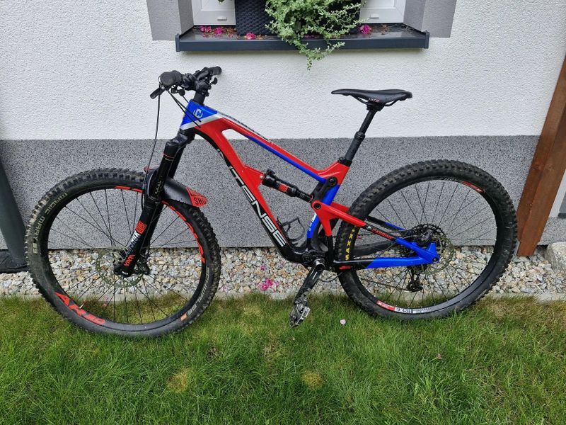 Intense Carbin 29 Carbon, vel.M