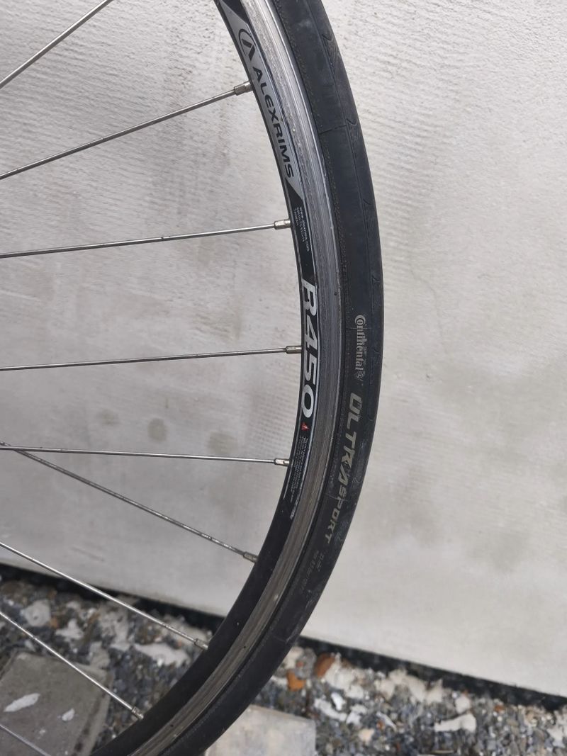 Silnični kolo Merida Ride 88
