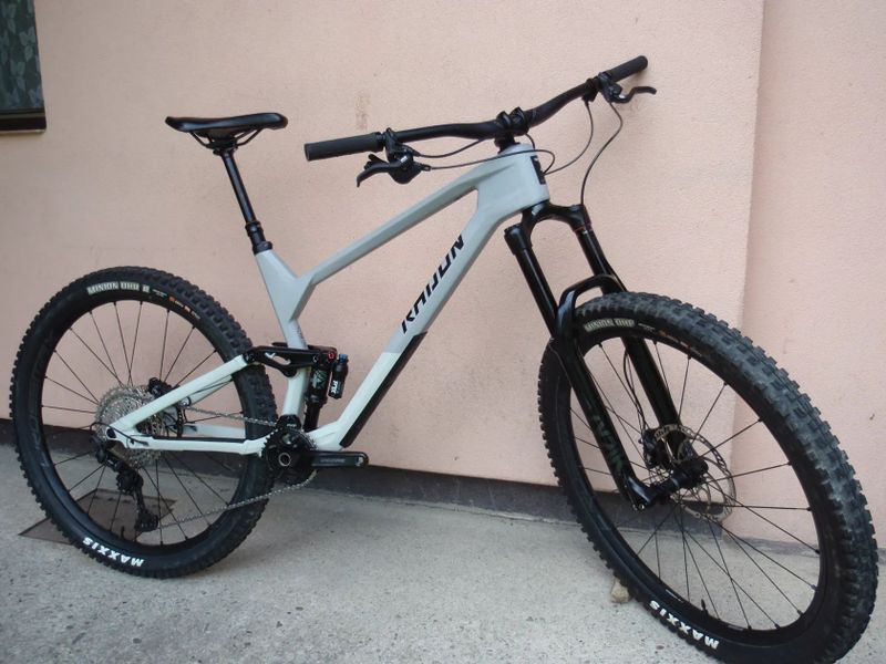 Zánovní Radon Slide Trail 9.0 Carbon 29"