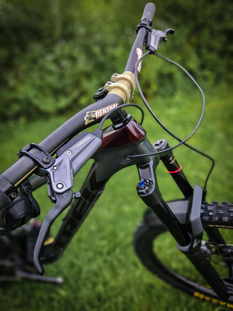 Trek Slash 9.8, vel. M/L