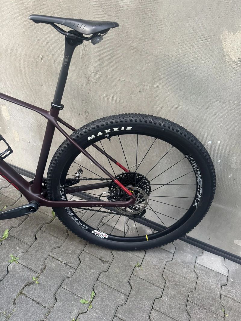 Mondraker Podium Carbon 