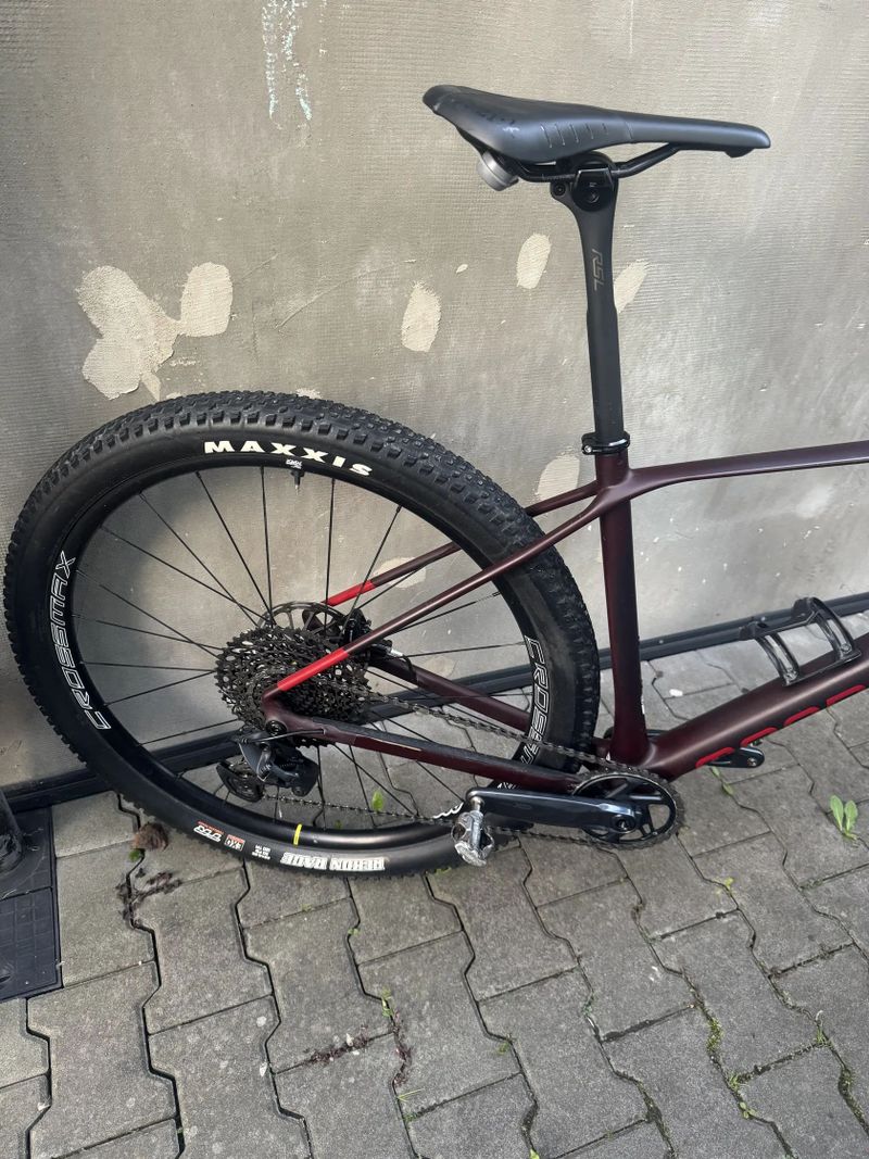 Mondraker Podium Carbon 