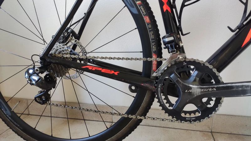 Karbonové cyklokrosové/gravel kolo Apex terrae L - elektronické řazení di2