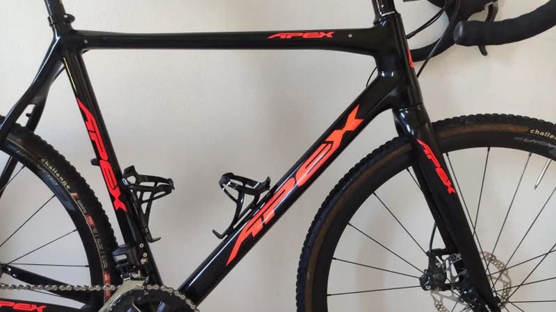 Karbonové cyklokrosové/gravel kolo Apex terrae L - elektronické řazení di2