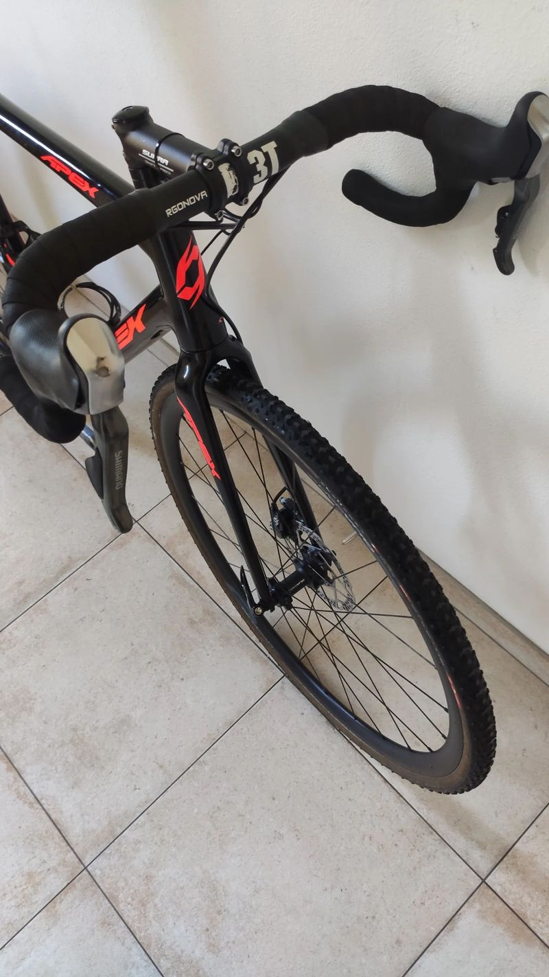 Karbonové cyklokrosové/gravel kolo Apex terrae L - elektronické řazení di2