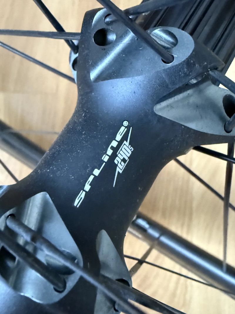 Rezervovano -DT Swiss PRC 1400 spline