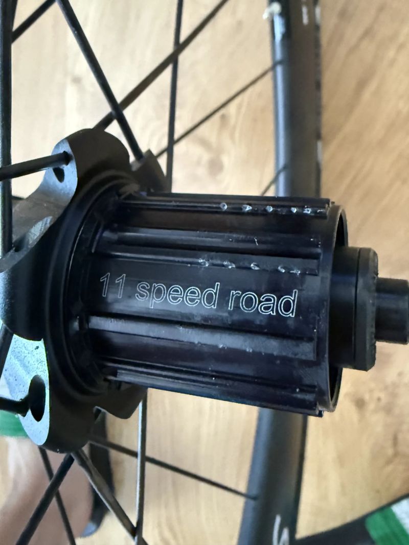 Rezervovano -DT Swiss PRC 1400 spline