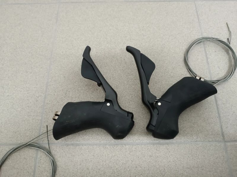 Brzdové páky Shimano 105 2x11