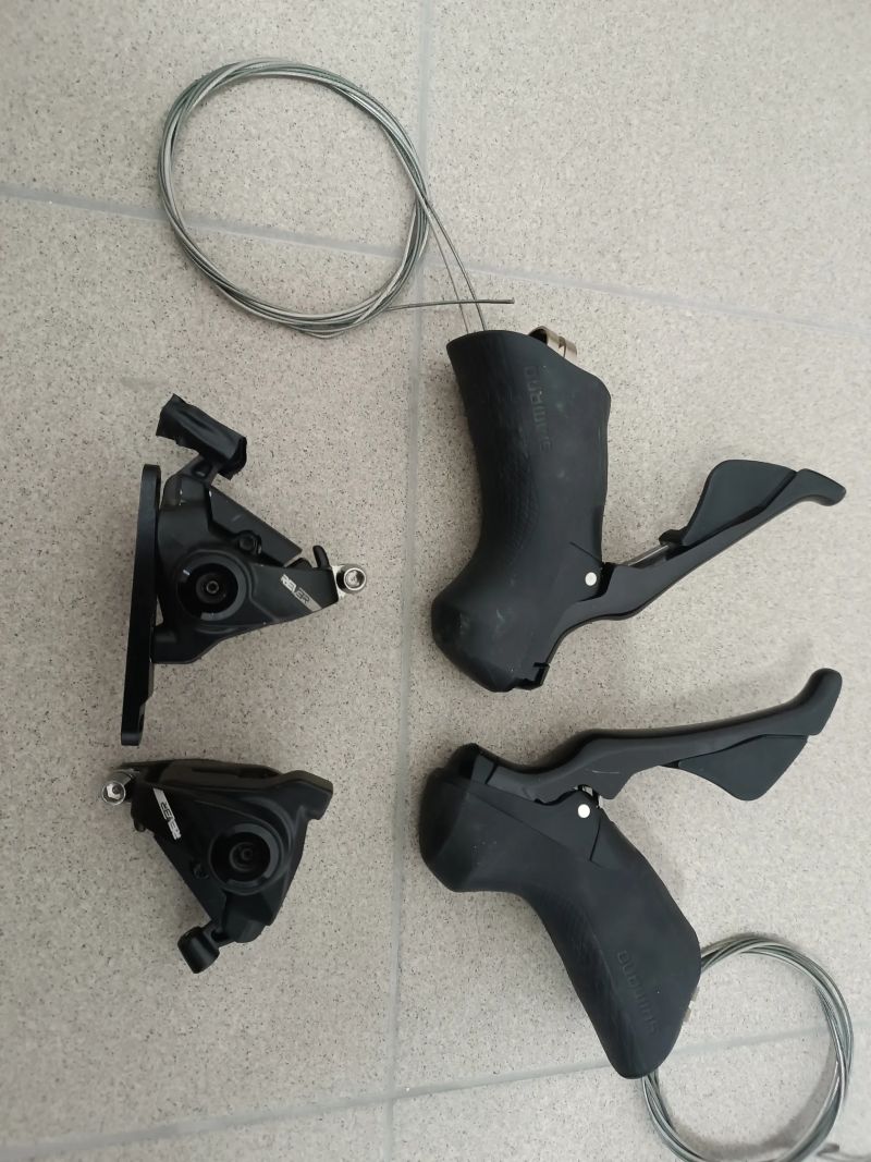 Brzdové páky Shimano 105 2x11