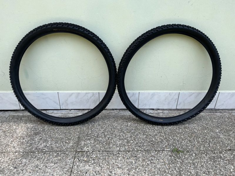 2x plášť Bontrager Montrose comp 29x2.4 nové