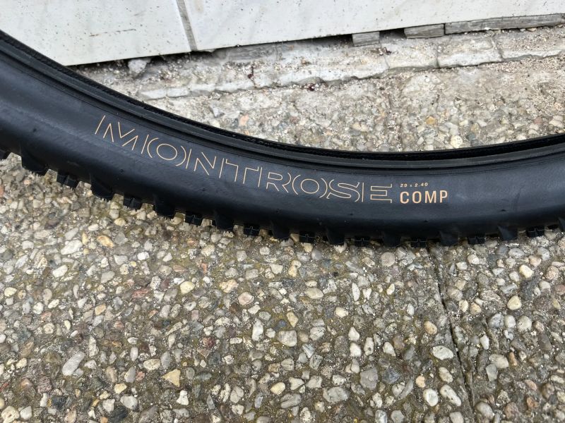 2x plášť Bontrager Montrose comp 29x2.4 nové