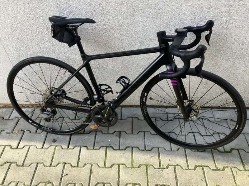 Prodám silniční kolo Ultimate WMN CF SL Disc 8.0 Di2