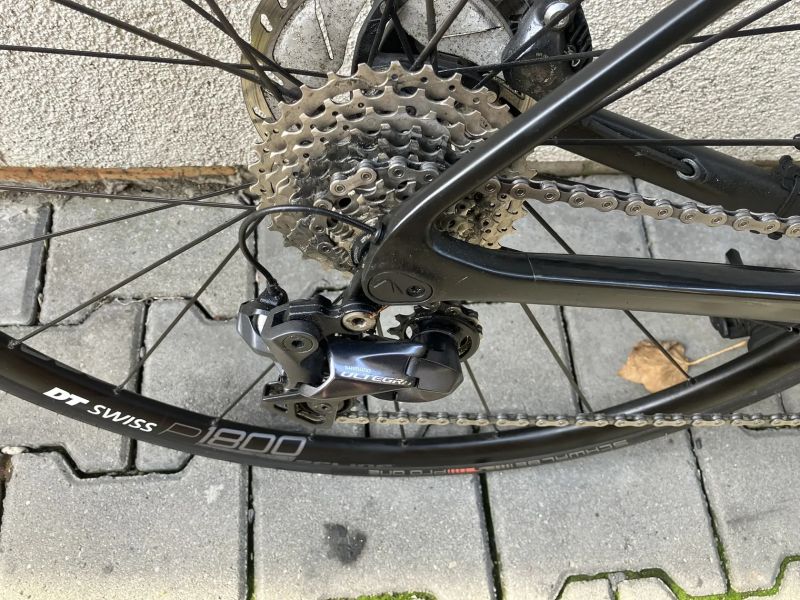 Prodám silniční kolo Ultimate WMN CF SL Disc 8.0 Di2