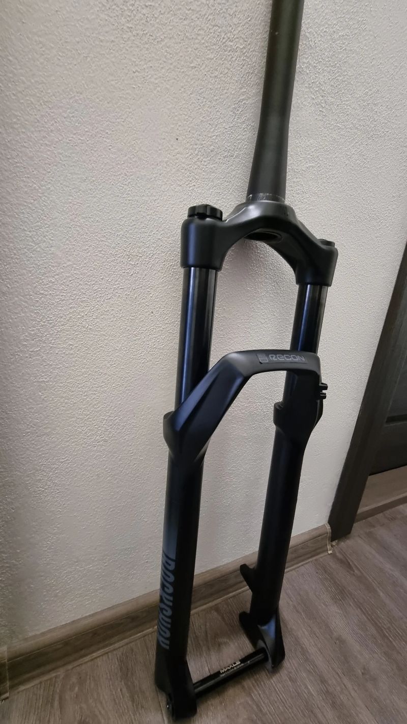 Odpružená vidlice Rockshox Recon Silver 140