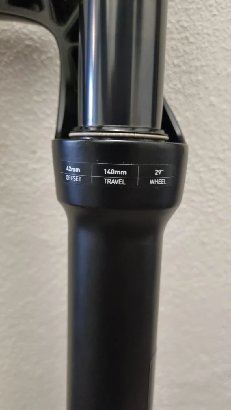 Odpružená vidlice Rockshox Recon Silver 140