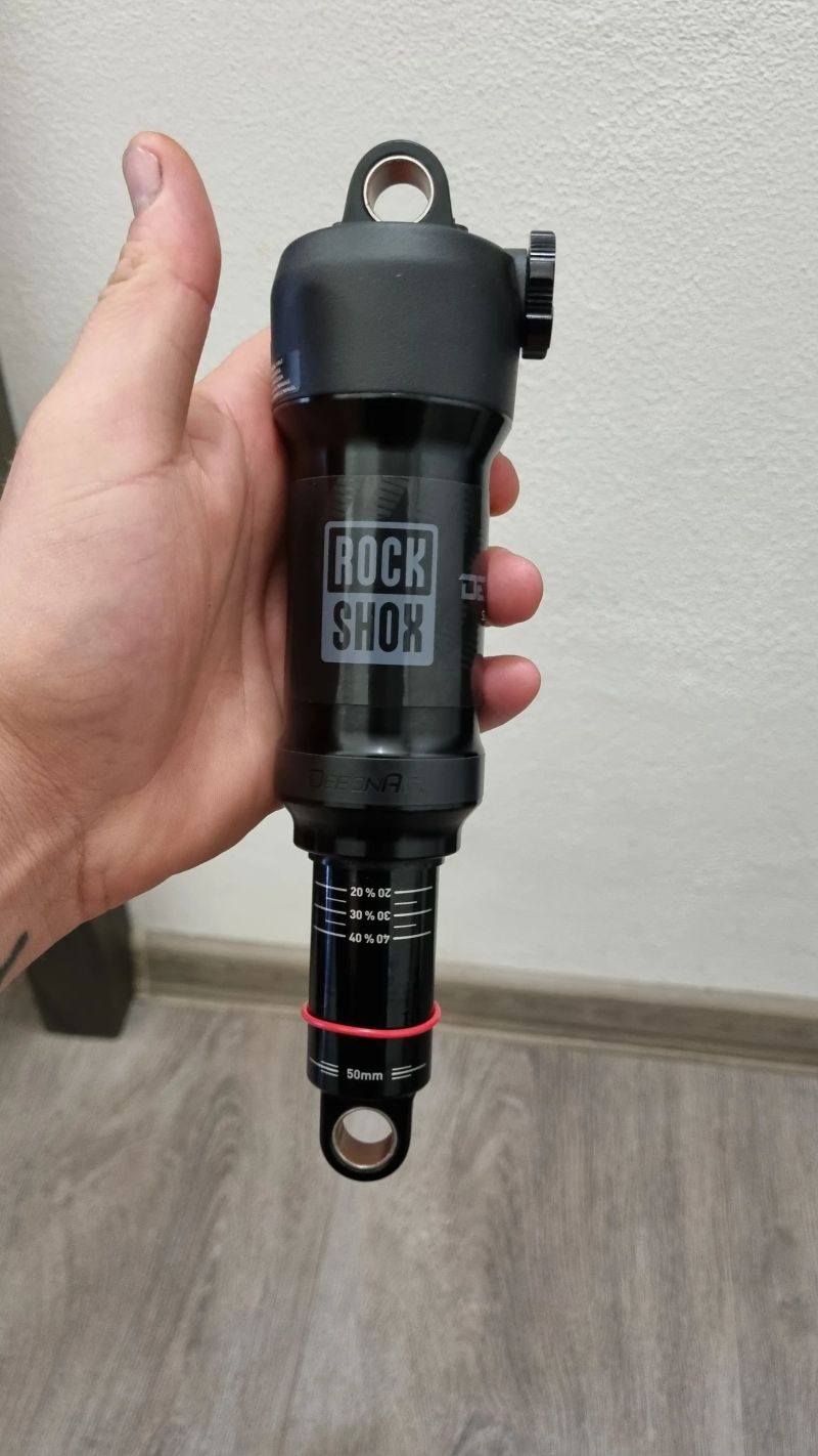 Zadní tlumič Rockshox Deluxe select+ 210/50 DebonAir 