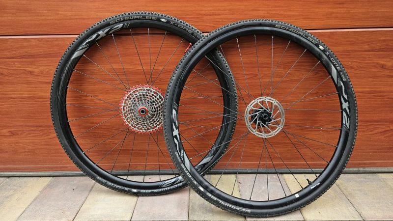 Giant TCX Advanced Pro 2 GRX Di2 – špičkově upravený gravel/cyklokros/silnice se 2 sadami kol