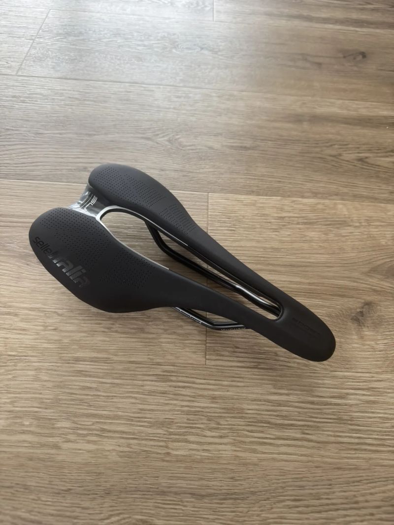 Nové sedlo Selle Italia SLR Boost TI 316 Superflow (S3 - 130 mm)