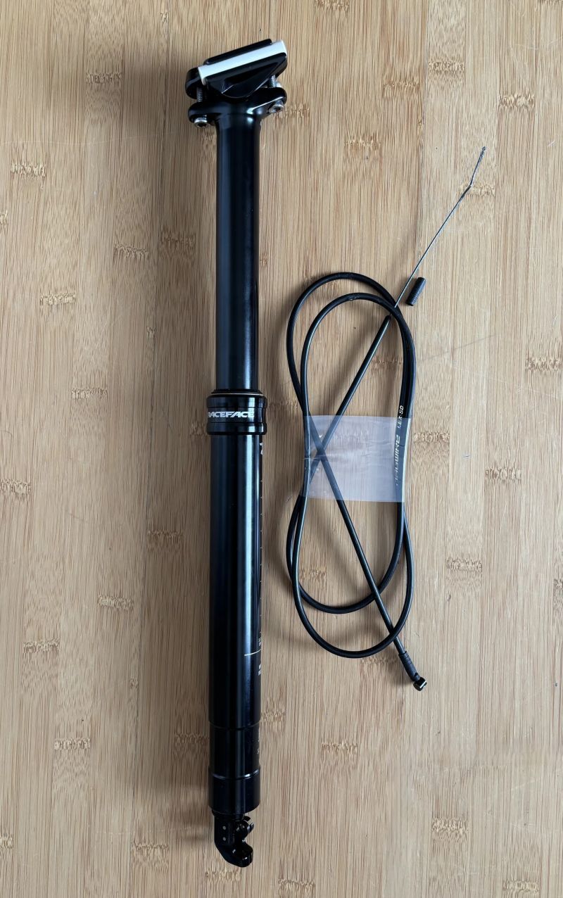 Teleskopická sedlovka Race Face Aeffect-R 31,6 x 425 mm, zdvih 150 mm