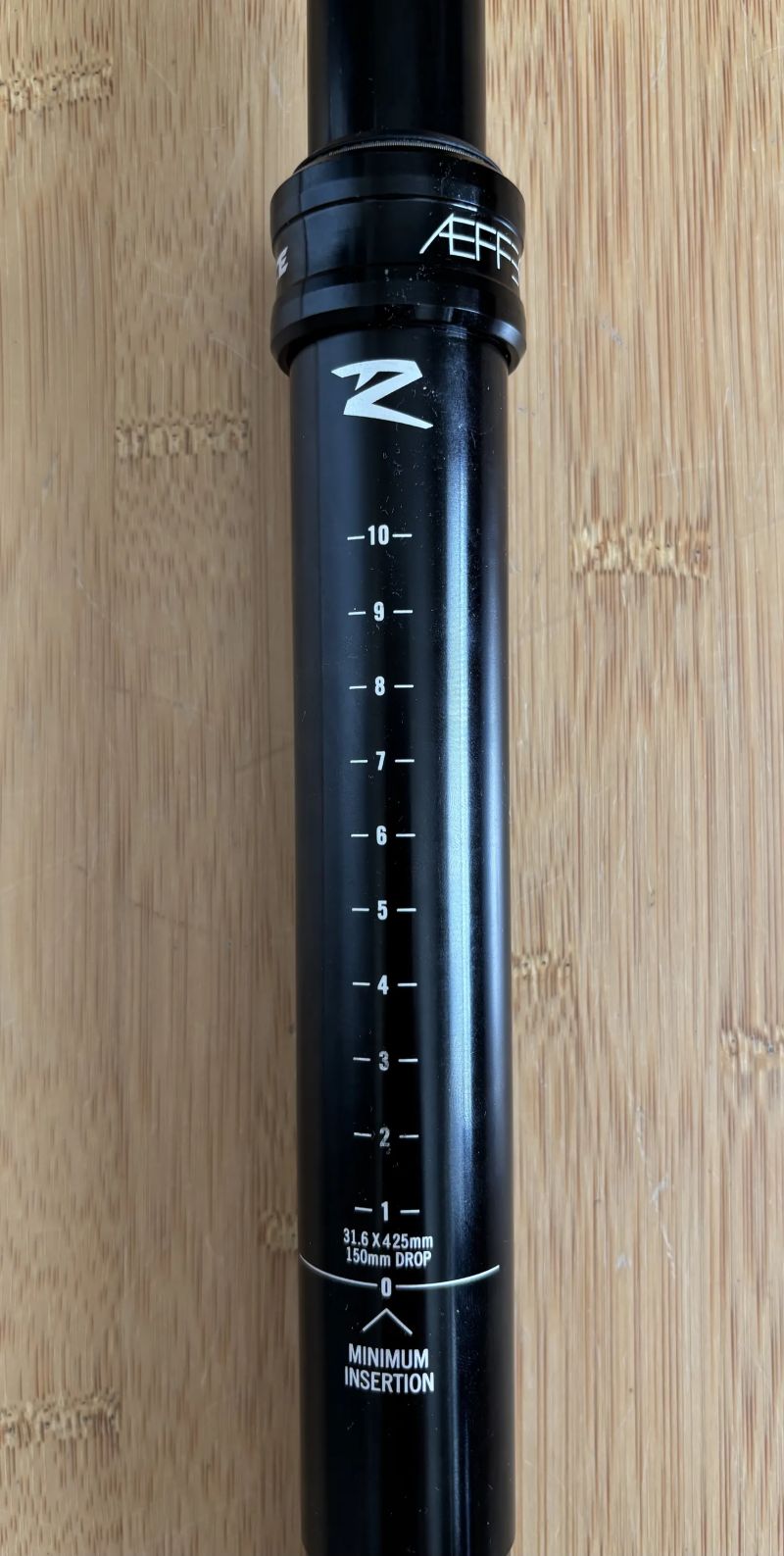 Teleskopická sedlovka Race Face Aeffect-R 31,6 x 425 mm, zdvih 150 mm