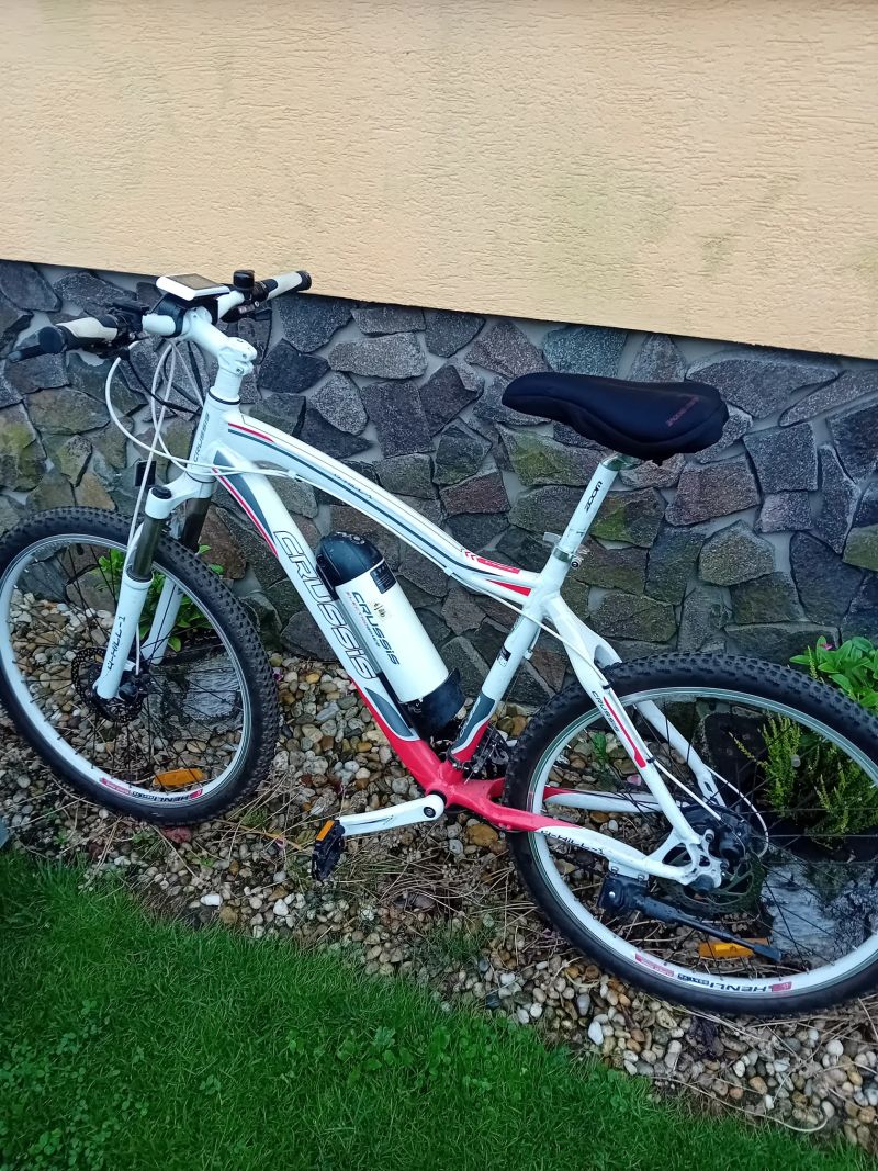 Horské dámské elektrokolo Crussis