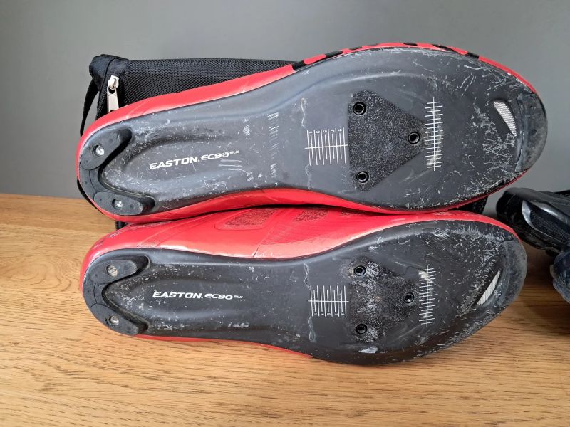 Silniční cyklistické tretry Giro Imperial Bright Red a Shimano SH-R260W vel.46