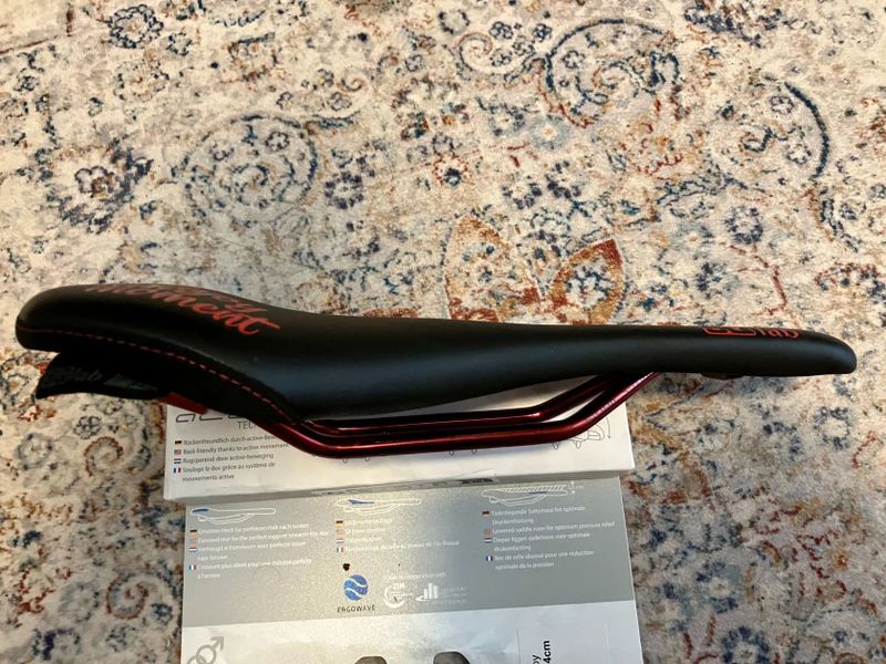 Sedlo SQlab 611 ERGOWAVE active 2.1, šířka 14 cm, Unisex, pro MTB, XC, All Mountain, Enduro,...