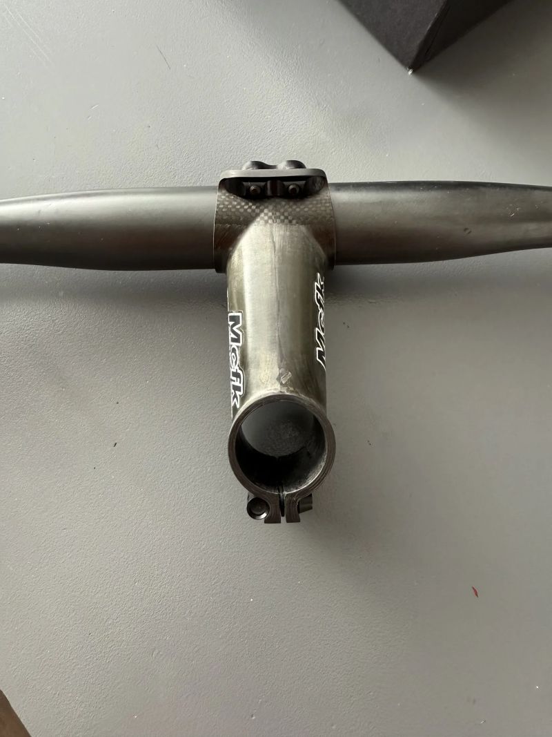 Karbonový představec MCFK , 80mm, 77g