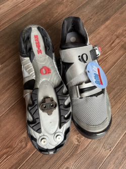 MTB tretry Pearl Izumi Juice M2