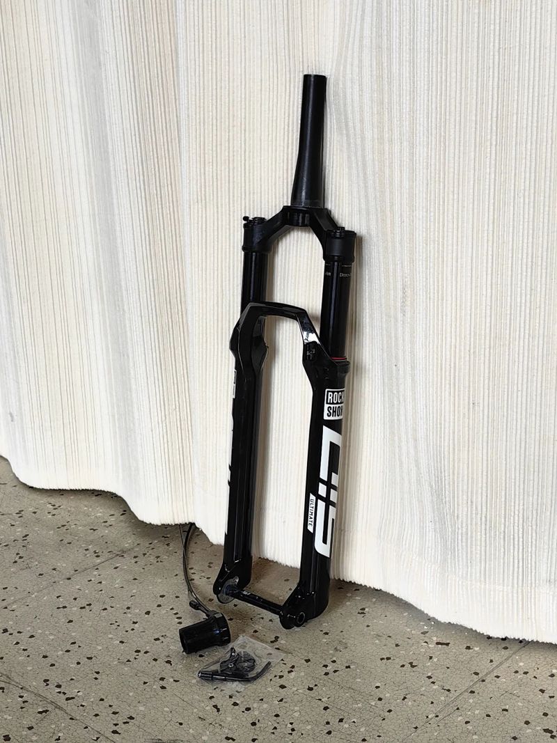 RockShox SID Ultimate 120mm /TwistLoc/29" 
