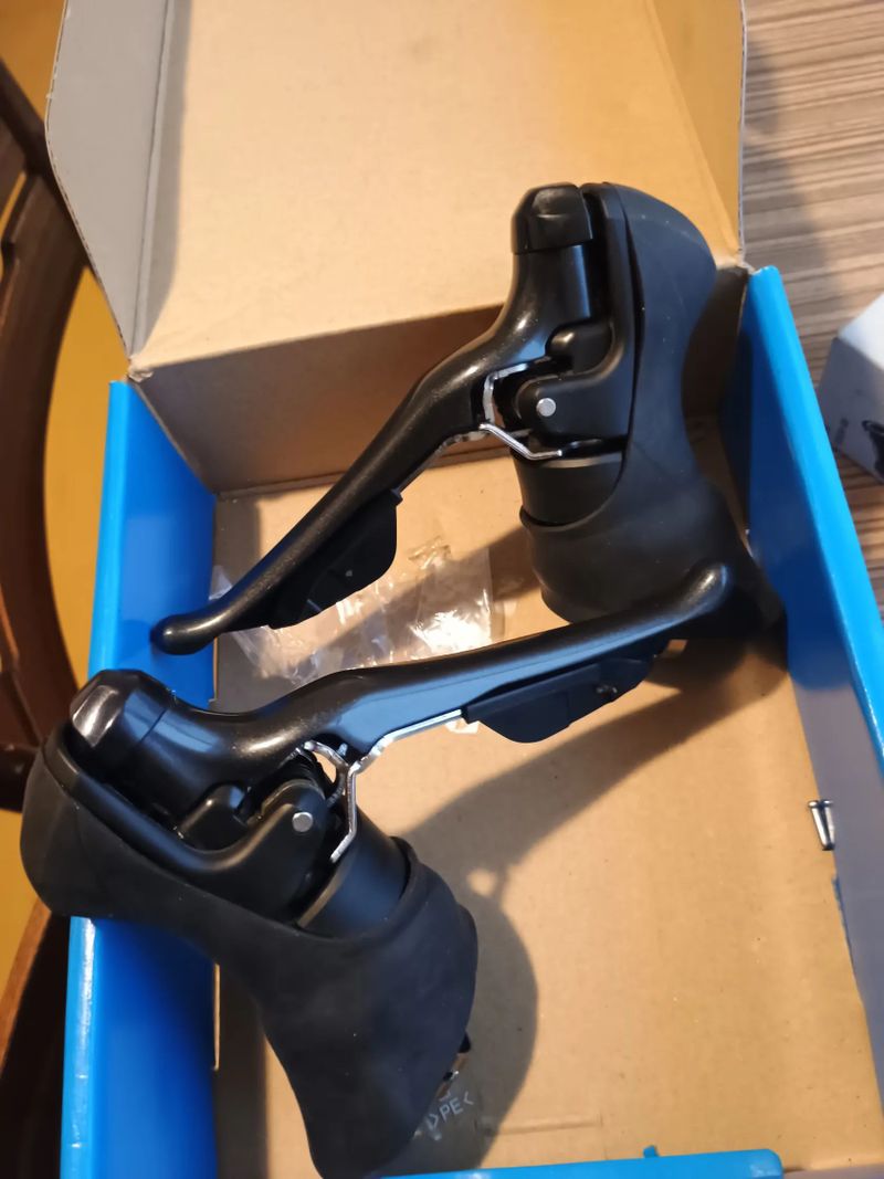 Prodám sadu Shimano sora3000