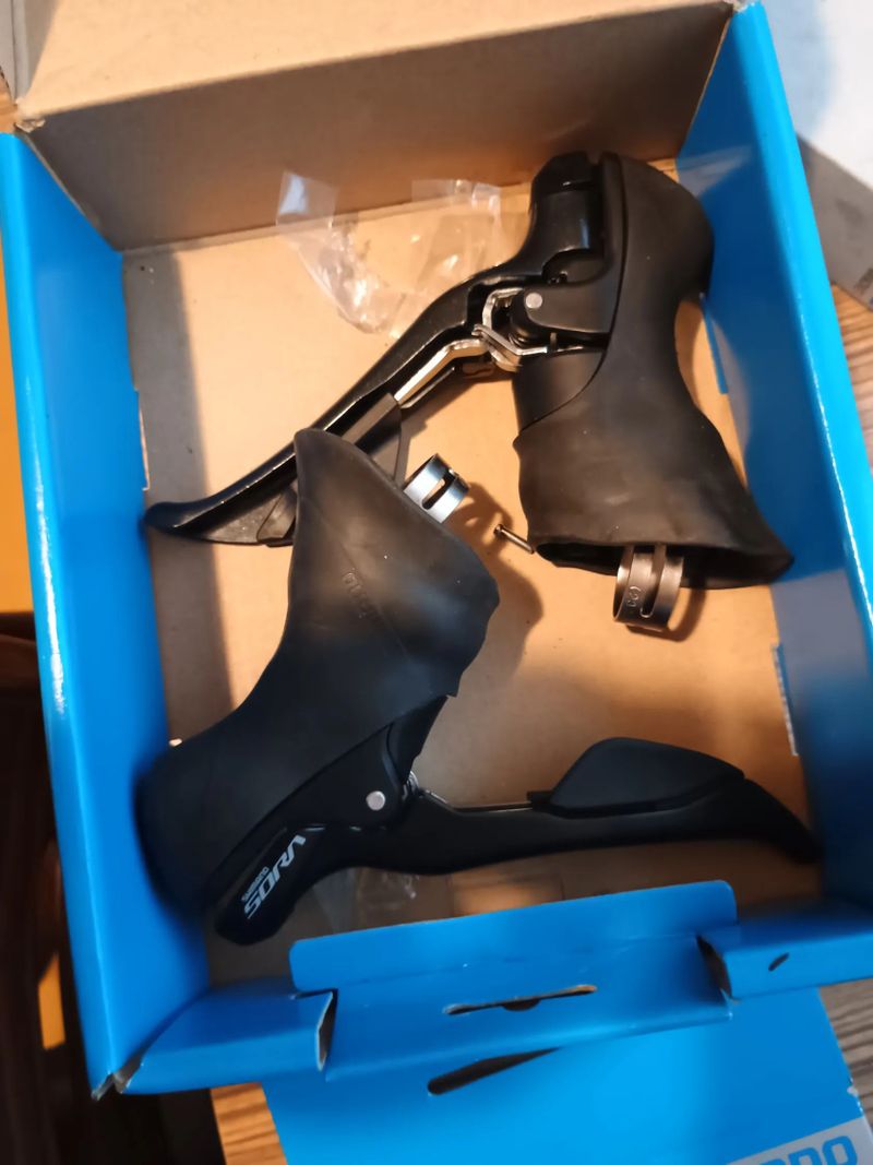 Prodám sadu Shimano sora3000