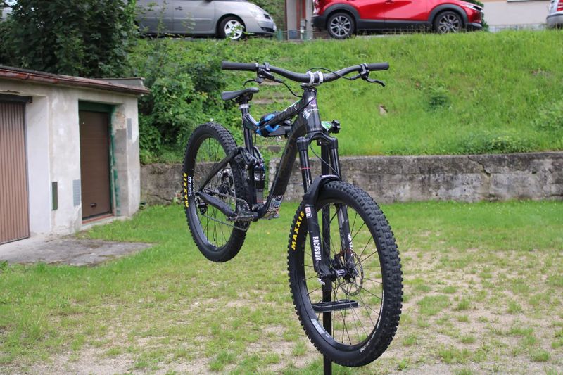 Prodám slopeduro Giant reign 