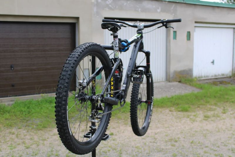 Prodám slopeduro Giant reign 
