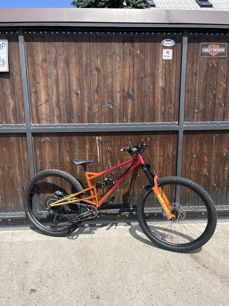 ocelové enduro Marino 