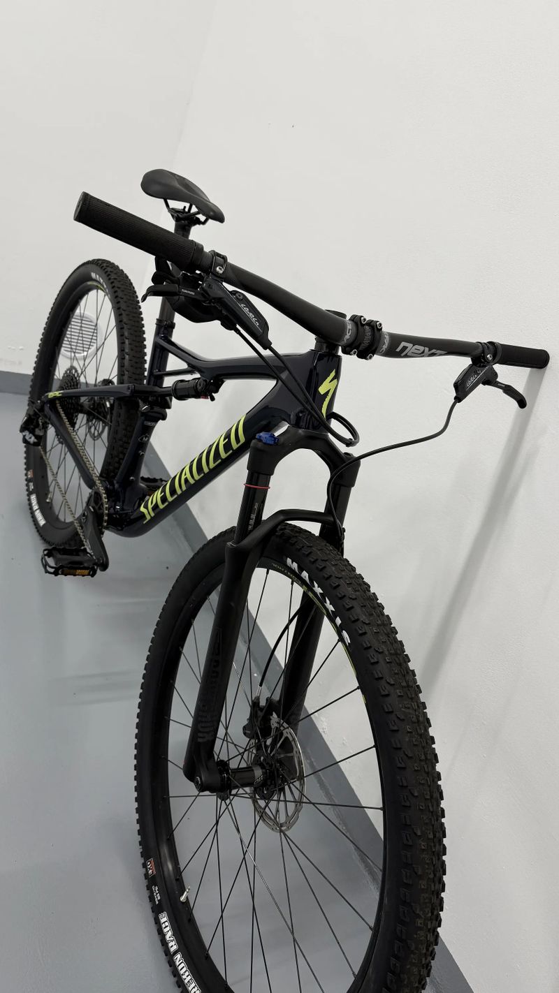 Specialized Epic carbon vel.M jako novy!