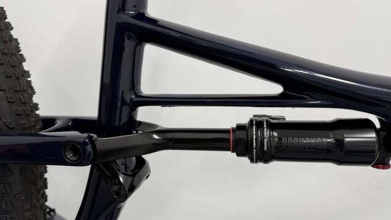 Specialized Epic carbon vel.M jako novy!
