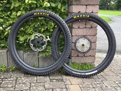 Bontrager LINE Pro 30 29" Boost