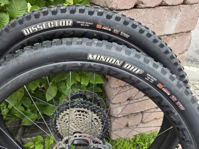 Bontrager LINE Pro 30 29" Boost