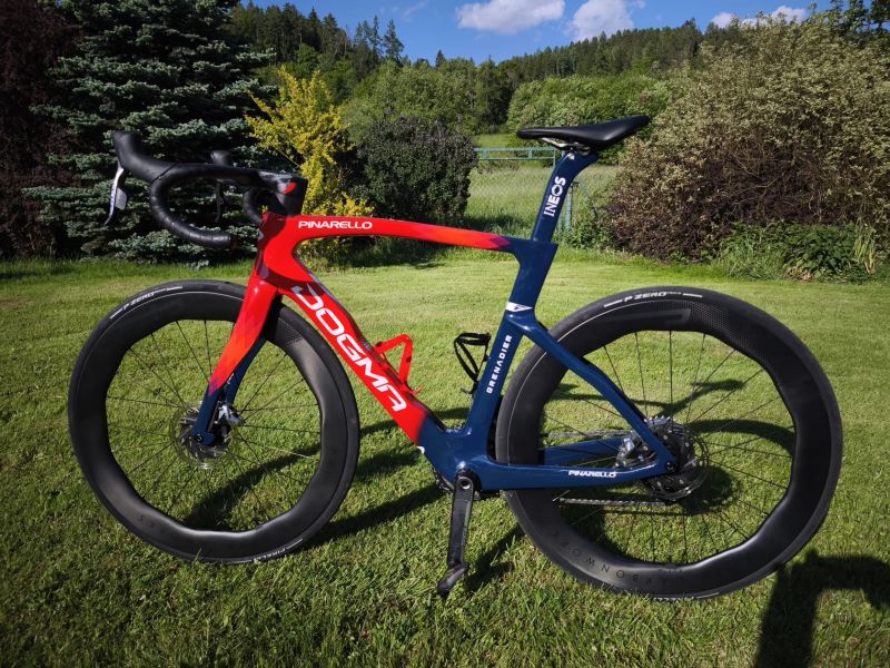 PINARELLO DOGMA F Ineos Grenadier