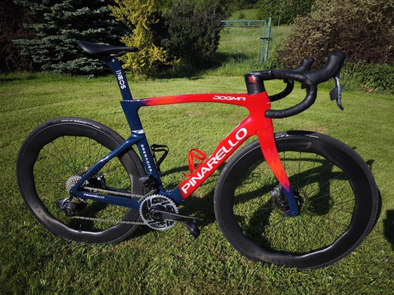 PINARELLO DOGMA F Ineos Grenadier
