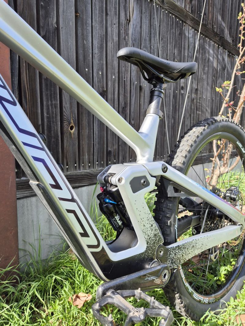 Sunn Kern EN Factory 2022, S 170cm, 29", OHLINS RXF 36 (dohoda).