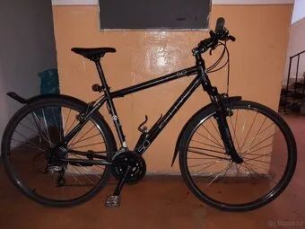 Treková kola KELLYS a WHEELER
