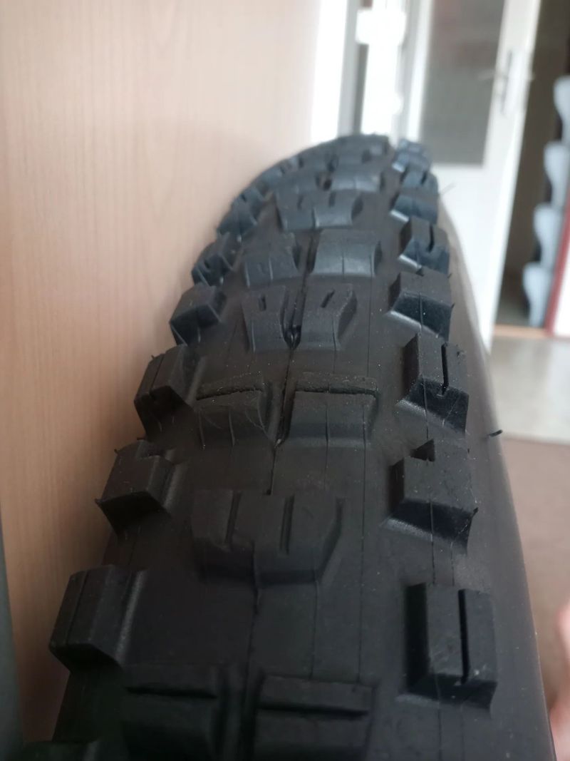 Maxxis Minion DHR II 29x2.4