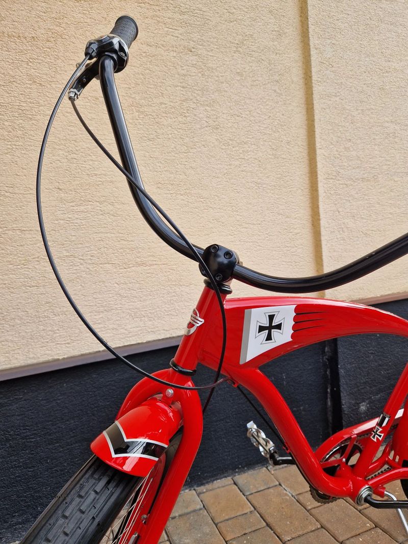 FELT Red Baron (rudý baron)